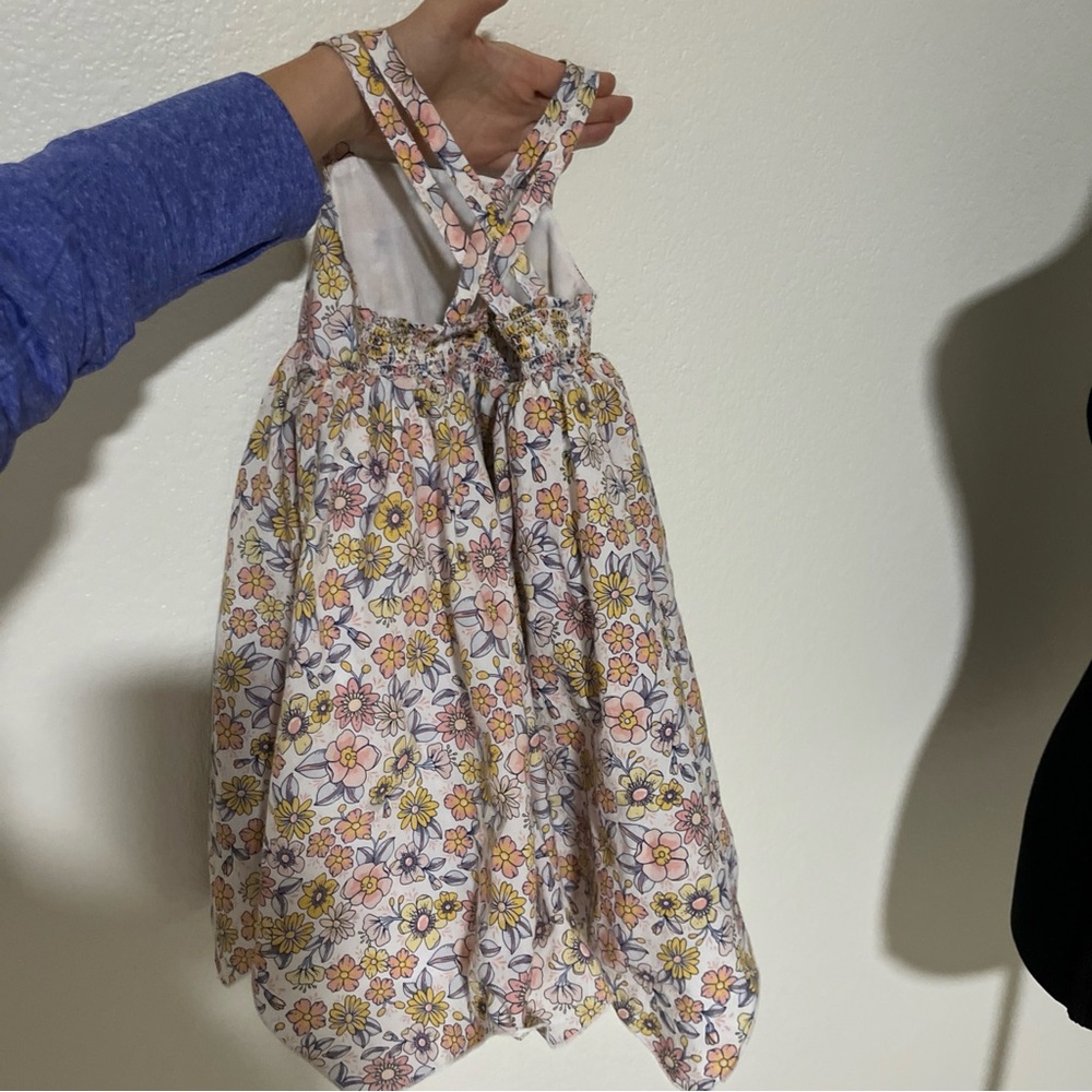 ⭐️3 for $30Tommy Bahama White Dress with Yellow, Pink Flowers Sundress Size 3T - Picture 2 of 10